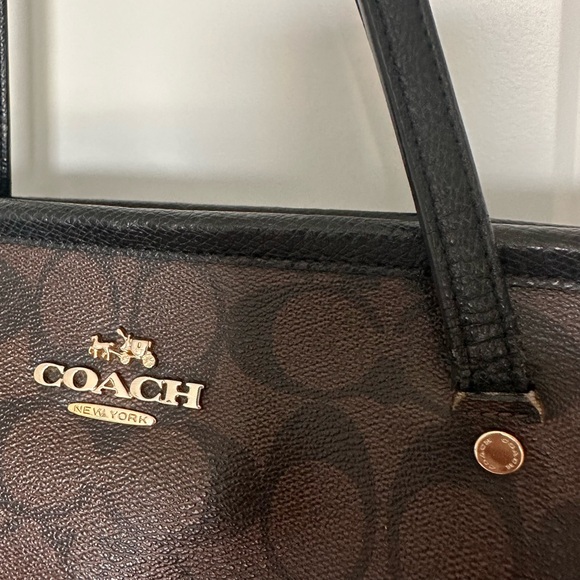 COACH WOMEN’S SIGNATURE STREET ZIP TOTE BLACK/ BROWN - Picture 3 of 15